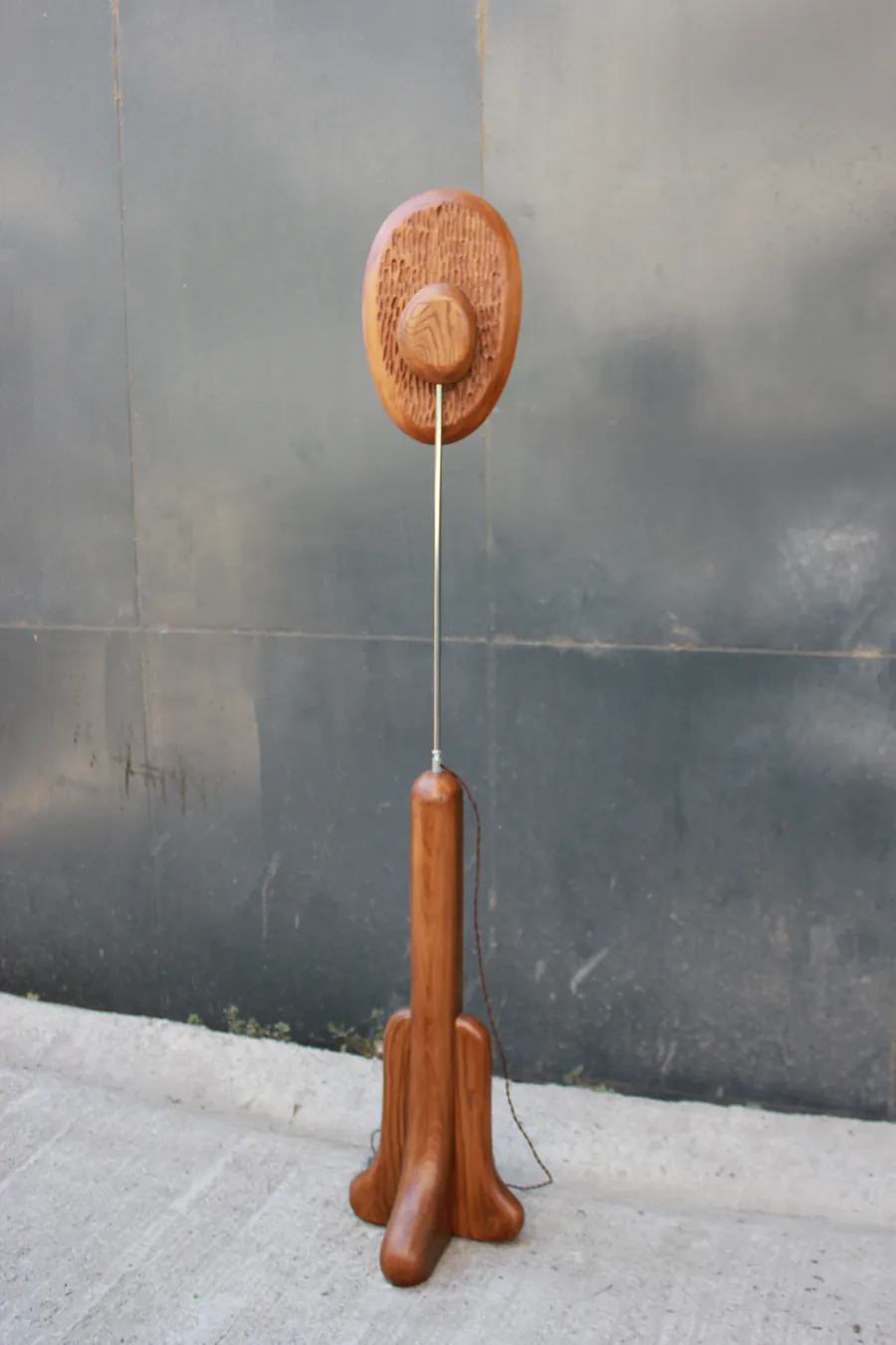 Totem Floor Lamp — amorf.360 aydınlatma objesi